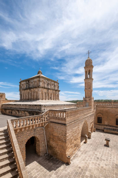 kloster der jungfrau maria in midyat, mardin - midyat stock-fotos und bilder