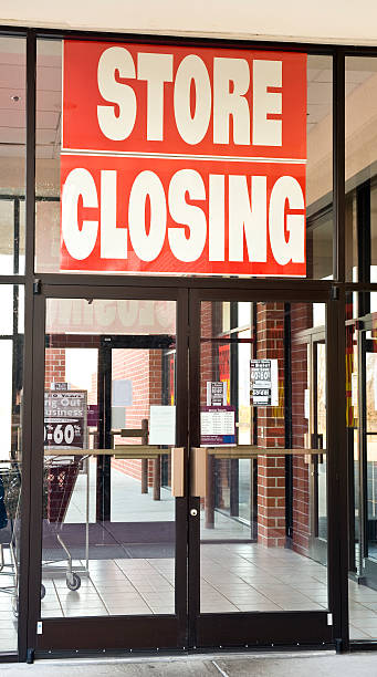 znak zamknięcia sklepu - everything must be sold zdjęcia i obrazy z banku zdjęć