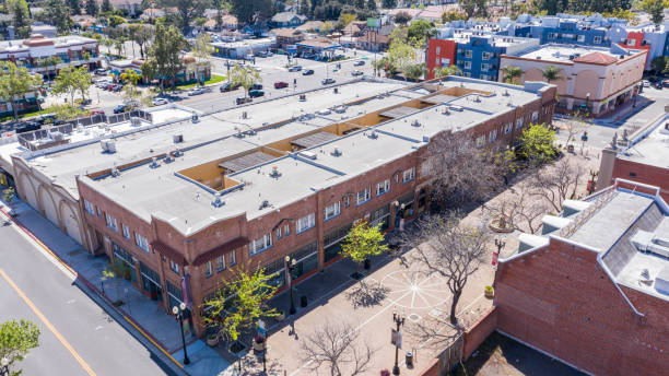 istock Santa Ana, California 1220039763