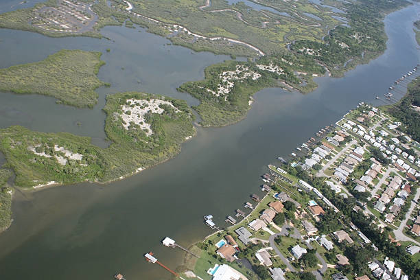 istock Aerial view of the inter coastal waterway 122009961