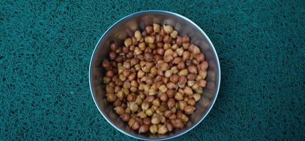 istock A grocery full of brown grams 1220157176