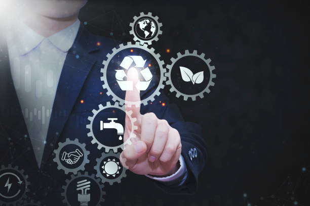 istock Business people press the button recycle on the virtual touch screen. 1220180290