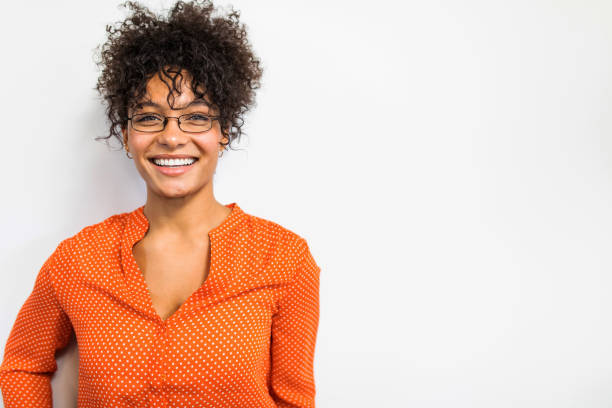 happy laughing woman - shirt lifestyles close up cheerful imagens e fotografias de stock