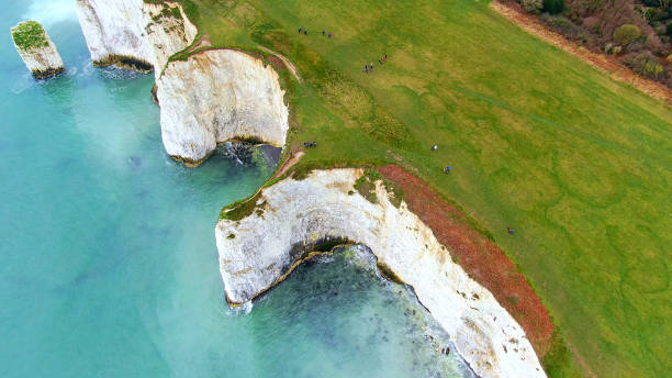 old harry rocks in england - aerial view - swanage imagens e fotografias de stock