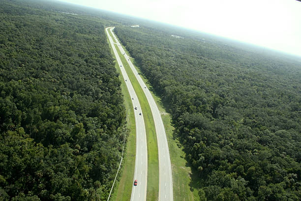 vue aérienne de l'i - 95, en floride - interstate 95 photos et images de collection