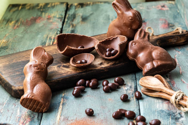 istock exquisite pure chocolate in pieces and in powder 1220237975