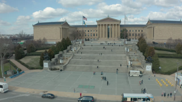 Drone Shot Ascending Past Washington Monument and Philadephia Museum of Art