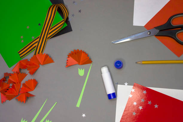istock Instructions for step by step creating a do-it-yourself greeting card for May 9 flat lay 1220336107