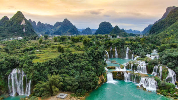 バン・ジョック滝, ベトナム, - ベトナム ストックフォトと画像