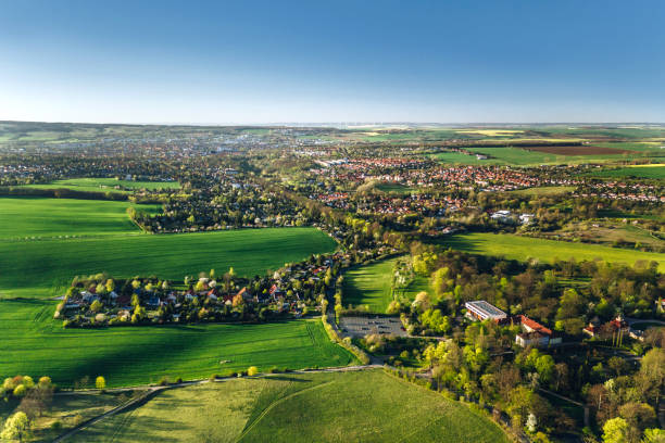 kirschbäume blühen im frühling - thuringia stock-fotos und bilder