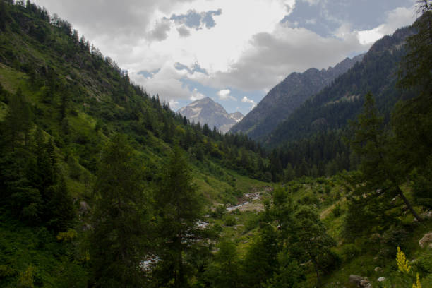 istock trekking to Malinvern refuge 1220530897