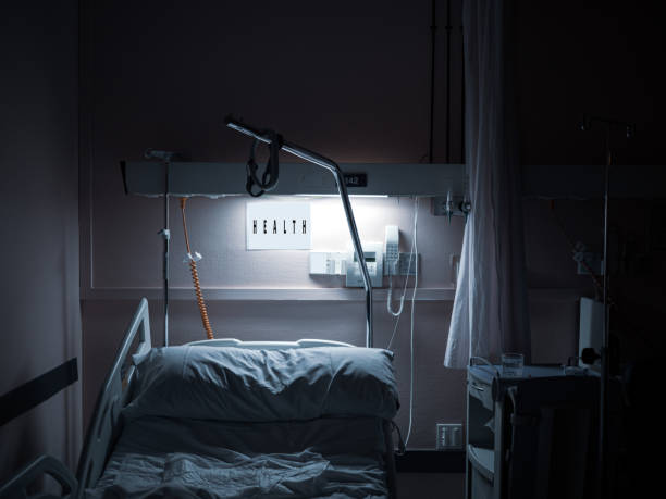istock Empty room with beds and comfortable medical equipped in a hospital. 1220532710