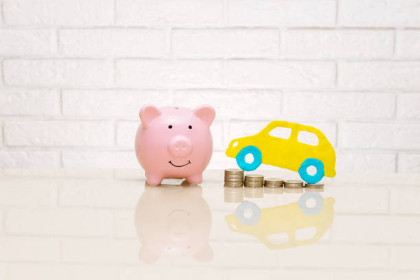 istock buying or selling a car 1220587895