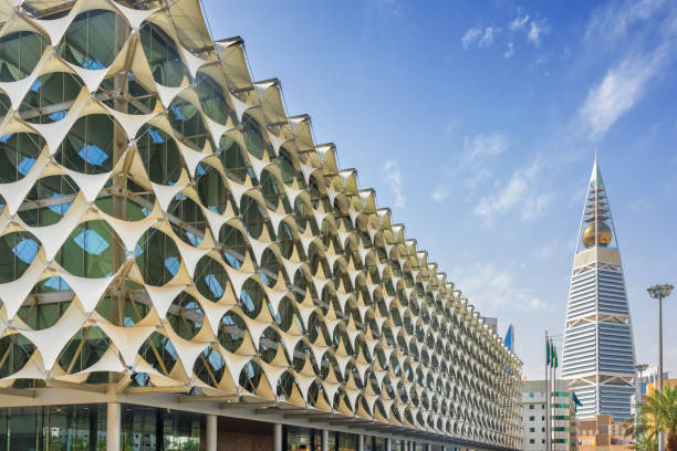 современная архитектура в эр-рияде саудовская аравия король фахд национальная библиотека - saudi arabia стоковые фото и изображения