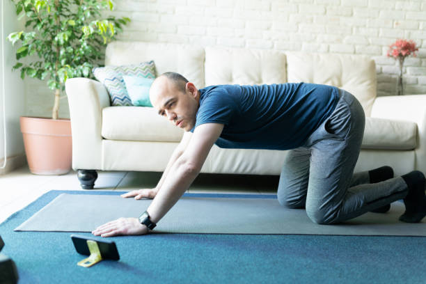 istock Working out and looking at a smartphone 1220639874