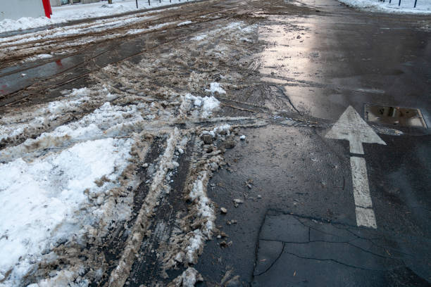 istock Winter road in Budapest, Hungary 1220660799