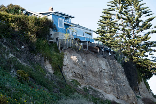 A house sliding into the ocean at San Pedro A house sliding into the ocean at San Pedro sunken city area san pedro los angeles photos stock pictures, royalty-free photos & images