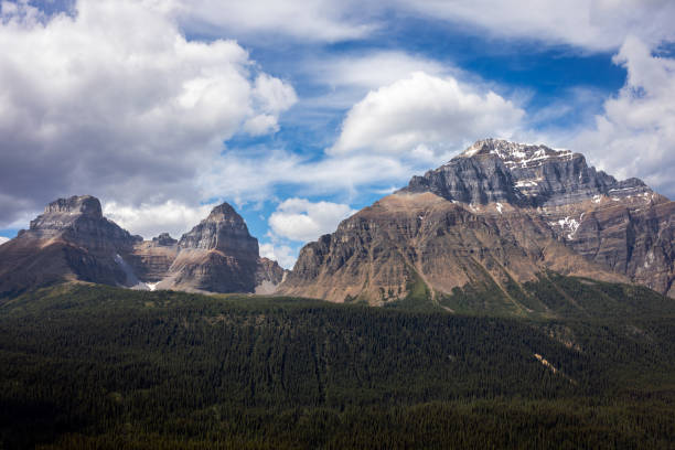 istock Temple Mountain, Pinnacle Mountain and Eiffel Peak 1220698171