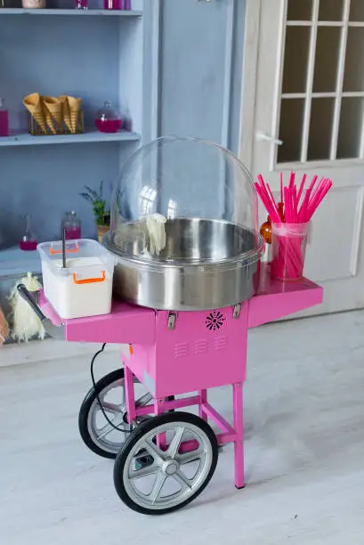 Machine for making cotton candy. cotton candy,manufacturing