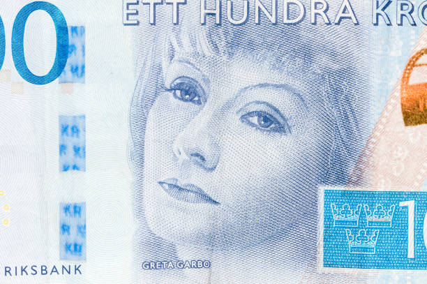 retrato de greta garbo en el billete de corona sueca. - stockholm market europe sweden fotografías e imágenes de stock