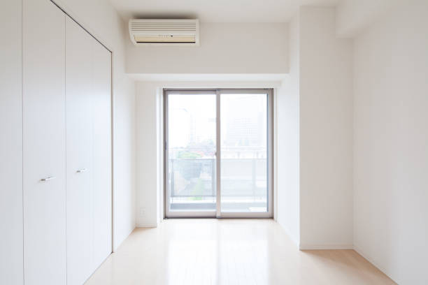 istock Living space with no furniture 1220884849