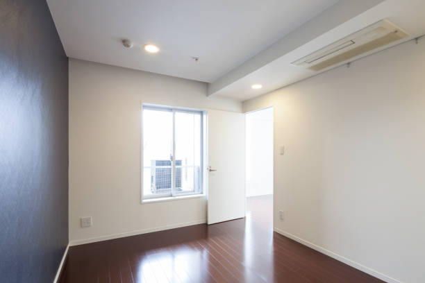 istock Living space with no furniture 1220884912
