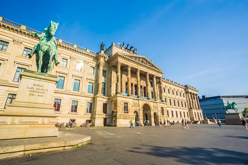 Shopping Mall in Braunschweig\n\nNote:\nStatues build 1874 by Anton Dominik von Fernkorn, Franz Xaver Pöninger and Ernst Julius Hähnel