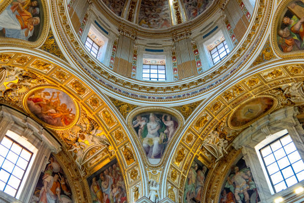 roma y sus tesoros artísticos - church day europe italy fotografías e imágenes de stock