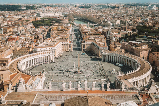 St. Peter's Square Vatican City, Italy - March 04, 2019: Piazza San Pietro church of san pietro photos stock pictures, royalty-free photos & images