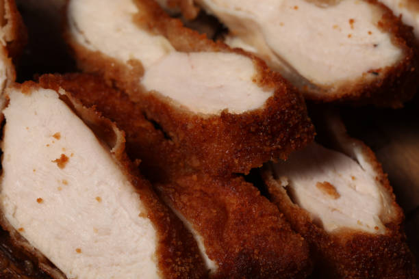 clode up on few piece fried chicken clode up on few piece fried chicken delicious healthy heathy snack stock pictures, royalty-free photos & images