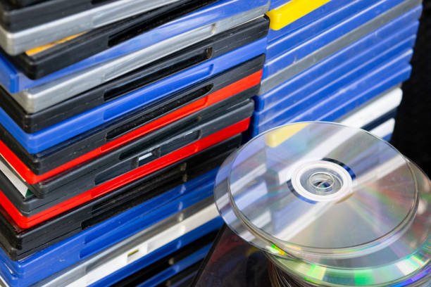dvd di cd - cd cd rom dvd technology foto e immagini stock