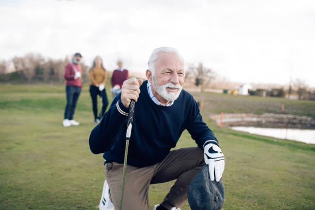 istock Senior man took a golf shot 1221063706
