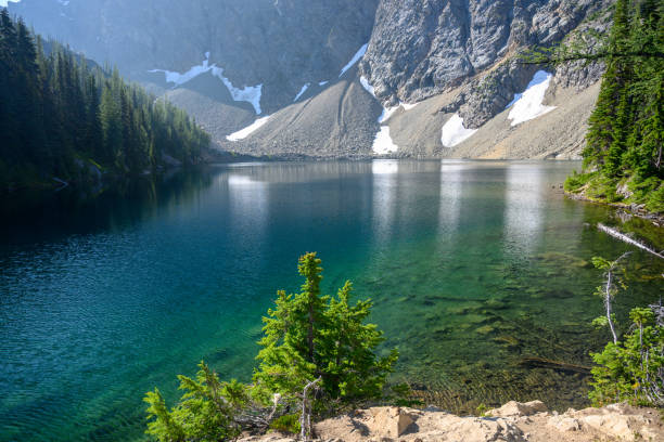 istock Looking down turquoise waters of lake in Washington 1221075807