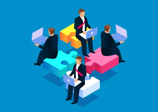 Trabajo en equipo, cuatro hombres de negocios sentados y trabajando en rompecabezas Trabajo en equipo, cuatro hombres de negocios sentados y trabajando en rompecabezas