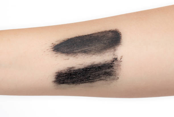 istock Test the texture of mascara on the hand. 1221151559