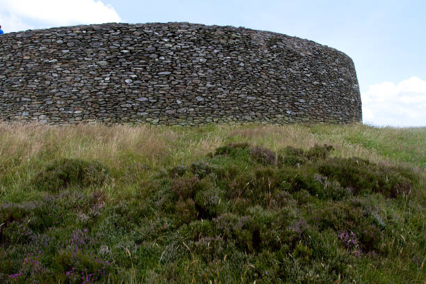 grianan von aileach - hillfort stock-fotos und bilder