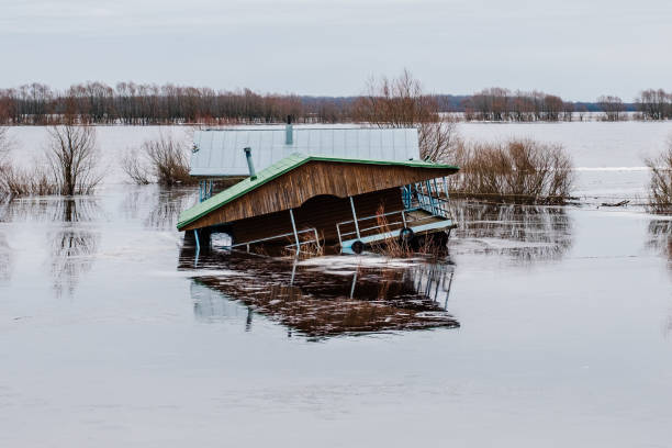 House sunking after the flood.