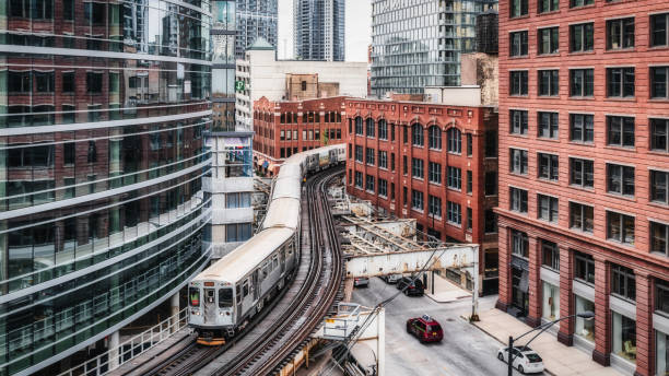 chicago cta elevated train panorama urban railroad - ferrovia sopraelevata foto e immagini stock