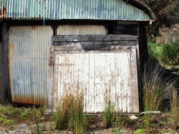 istock Old abandoned tin and timber shed in Strahan 1221320901