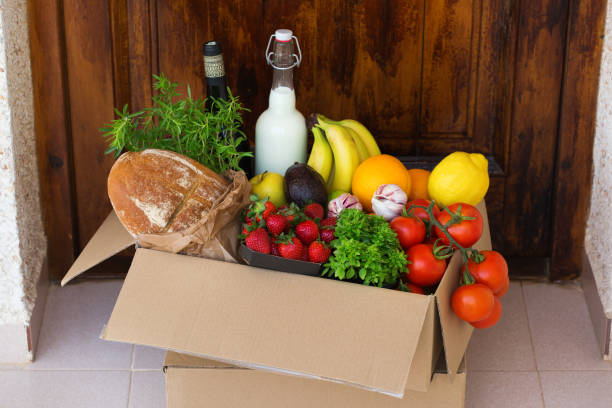 istock Zero waste no plastic safe home delivery food service 1221369855