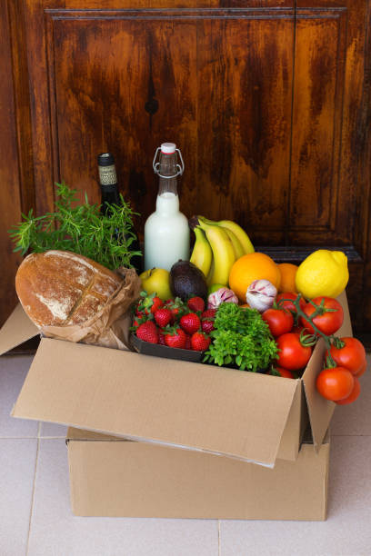 istock Zero waste no plastic safe home delivery food service 1221369862