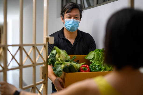 istock Fresh vegetable home delivery service during COVID 19 1221401453