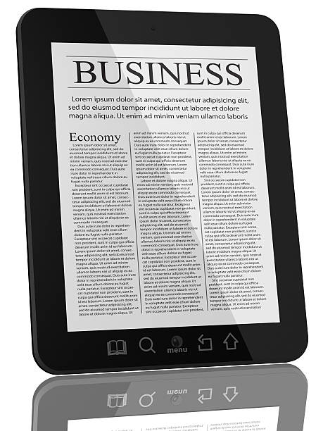 business news sur une tablette - newspaper digital tablet digitally generated image note pad photos et images de collection