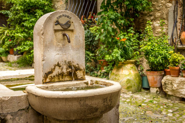 istock Fountain in Saint Paul, France 1221427506