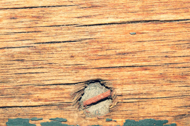 釘付きの木の背景。木製のテクスチャをクローズアップします。古い粗い表面 - wood rustic close up nail ストックフォトと画像