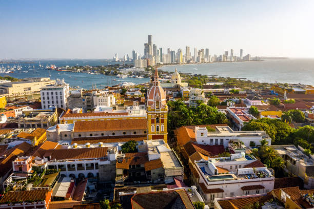 aerial view of the historic city center of cartagena, colombia. panorama of the old and new parts of the city in cartagena - built structure building exterior hotel old imagens e fotografias de stock