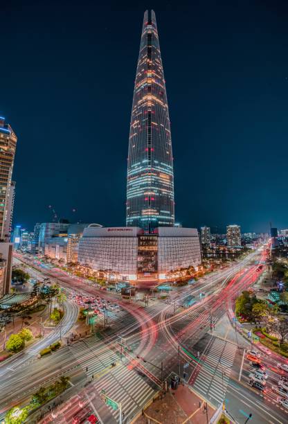 istock Night view drawn by Lotte Tower and cars 1221516409