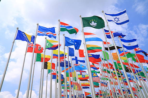 национальные флаги всего мира - portugal ghana стоковые фото и изображения