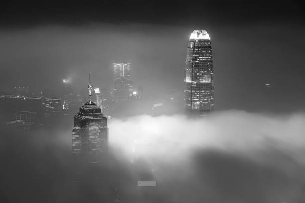 istock Foggy city 1221529590