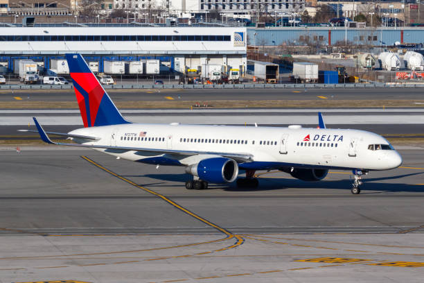 델타 항공 보잉 757-200 비행기 뉴욕 jfk 공항 - delta air lines 뉴스 사진 이미지